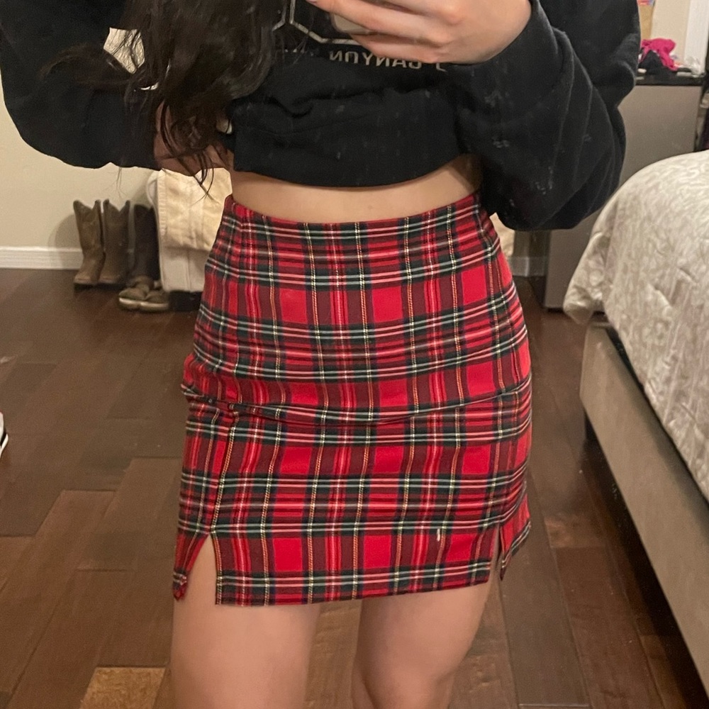 Brandy Melville/ J. Galt NEW Red Plaid Skirt❤️